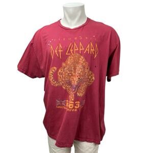 Def Leppard Pyromania 1983 Men's Red Short Sleeve Rock Band Tour T-Shirt Top S/M